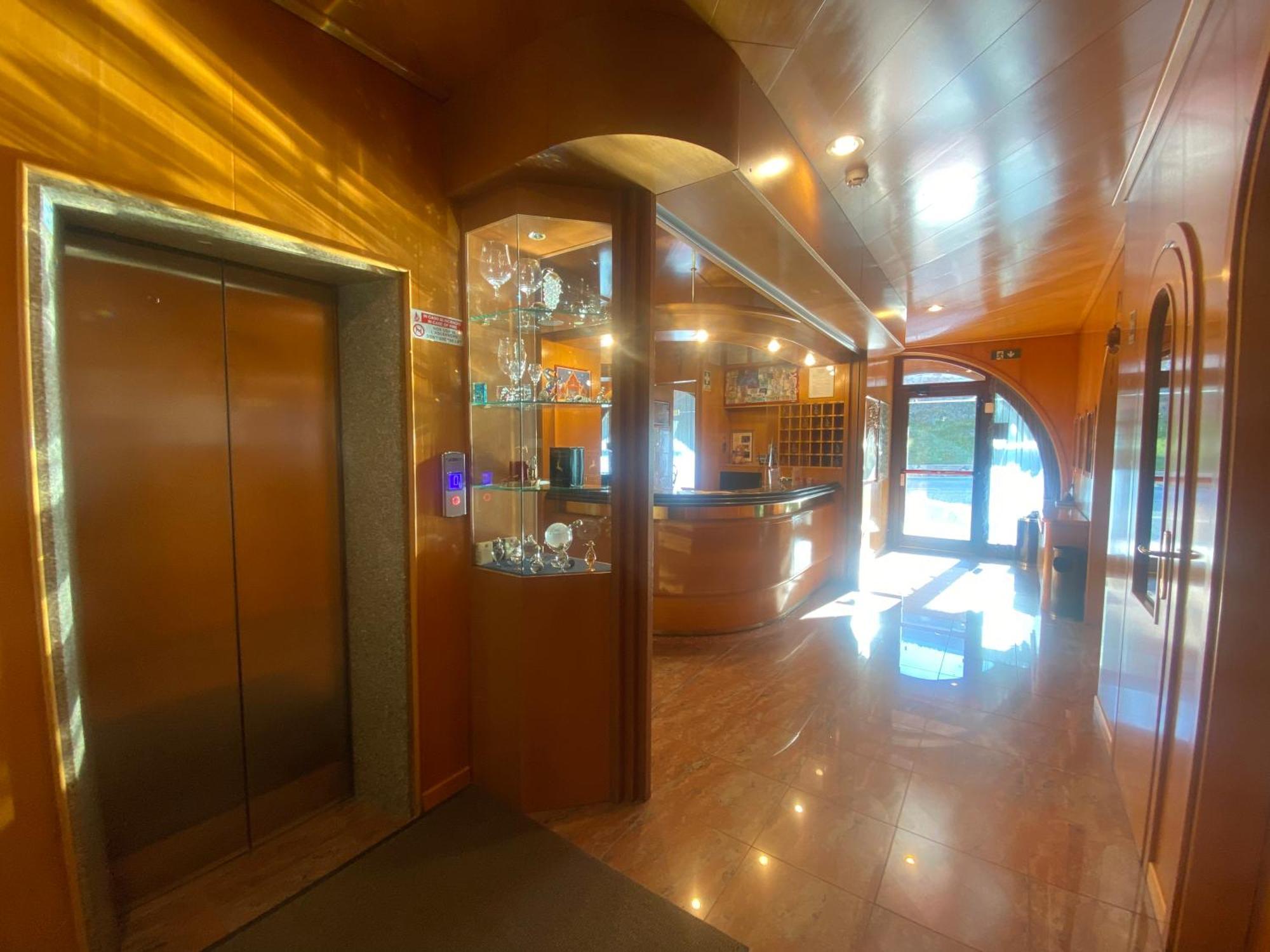 Hotel International Tarvisio Eksteriør billede